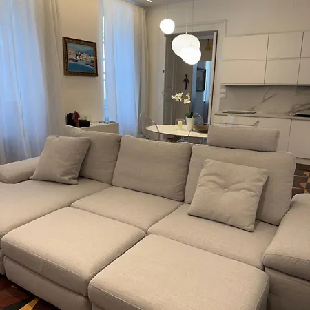 Aqua Domus Atelier Veronica Apartment *